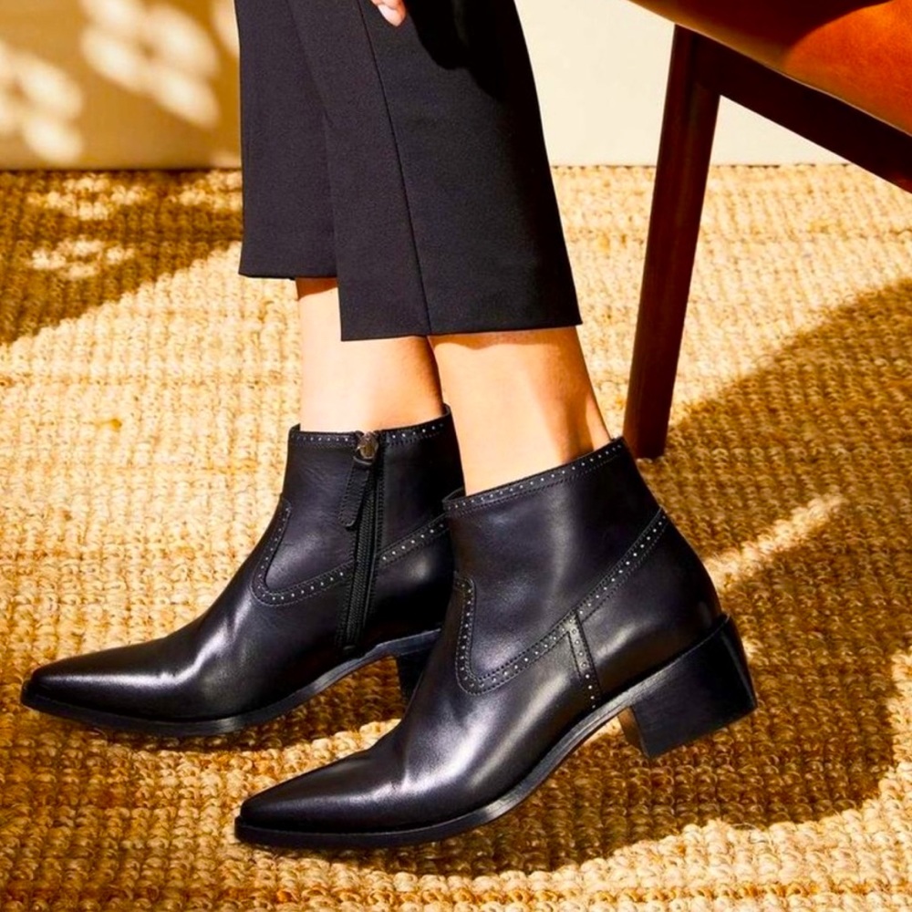 M. Gemi Black Leather Ankle Booties